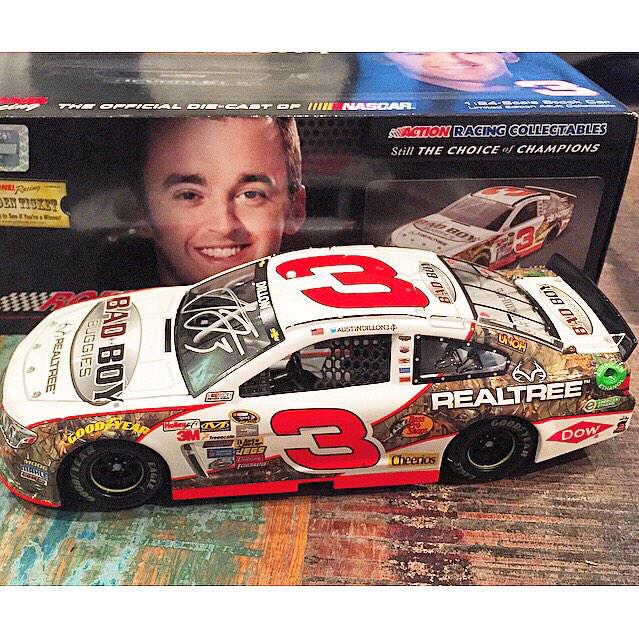 RT to win <a href="/austindillon3/">Austin Dillon</a> signed <a href="/Realtree/">Realtree</a>/@badboybuggies diecast car. Winner chosen Friday at 3 pm ET #Beli3ve