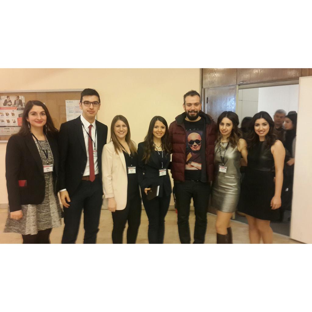 <a href="/onedio/"></a> kurucusu Kaan Kayabalı da <a href="/iitbilkent/">İnovatif İnternet T.</a> Girişimcilik Zirvesi 2015 deydi 😊😊
