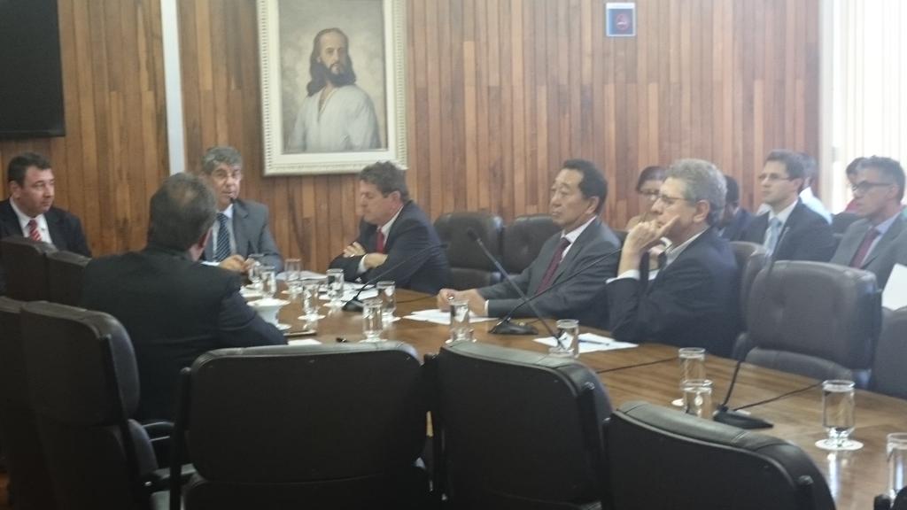 Vereador <a href="/aurelio_nomura/">Aurélio Nomura</a> debate na reunião do Colégio de Líderes a criação da CPI das.ciclofaixas proposta pelo PSDB