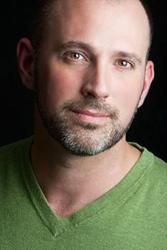 AlbertaatNoon's tweet photo. Get your questions ready for landscaping expert @CarsonArthur #HGTV #CriticalListing 1-866-468-4422 #yyc #yeg #cbc http://t.co/rJeRTLuFt8