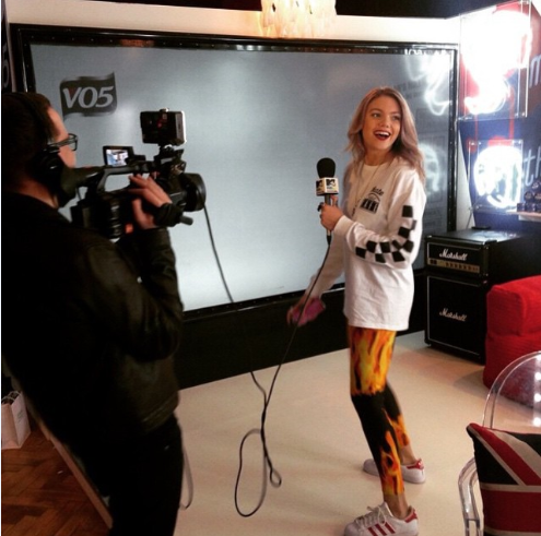VO5's tweet photo. Hanging out at our backstage spa at The #Brits2015 with @BeccaDudley β who will we spot next? #StyleToTheBeat http://t.co/Tg6jzRW7xC