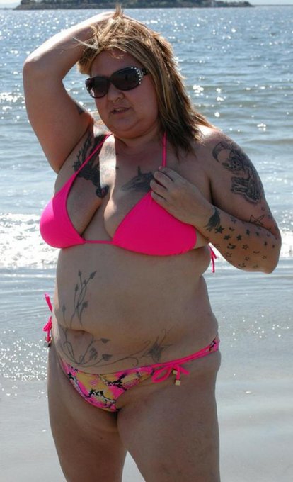 #TittyTuesday #bbw #lovemycurves #tattooedbbw #Curvesfordays #bigboobs #fetish #thickchick #NaturalBeauty