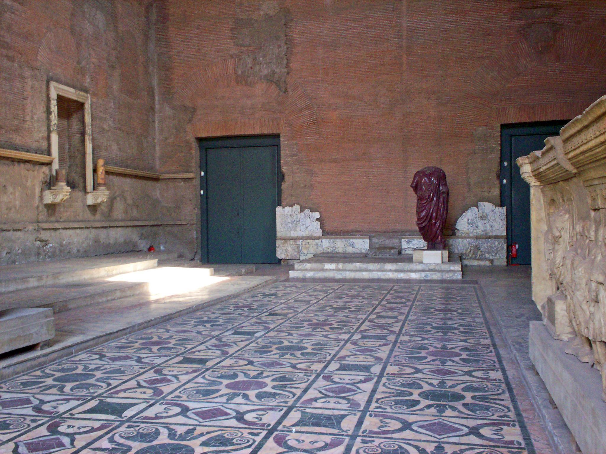 Gareth Harney on X: "Interior of the Curia Julia (Roman Senate House),  rebuilt under Diocletian, c.300CE with striking opus sectile floor.  http://t.co/5knWUXoT7g" / X