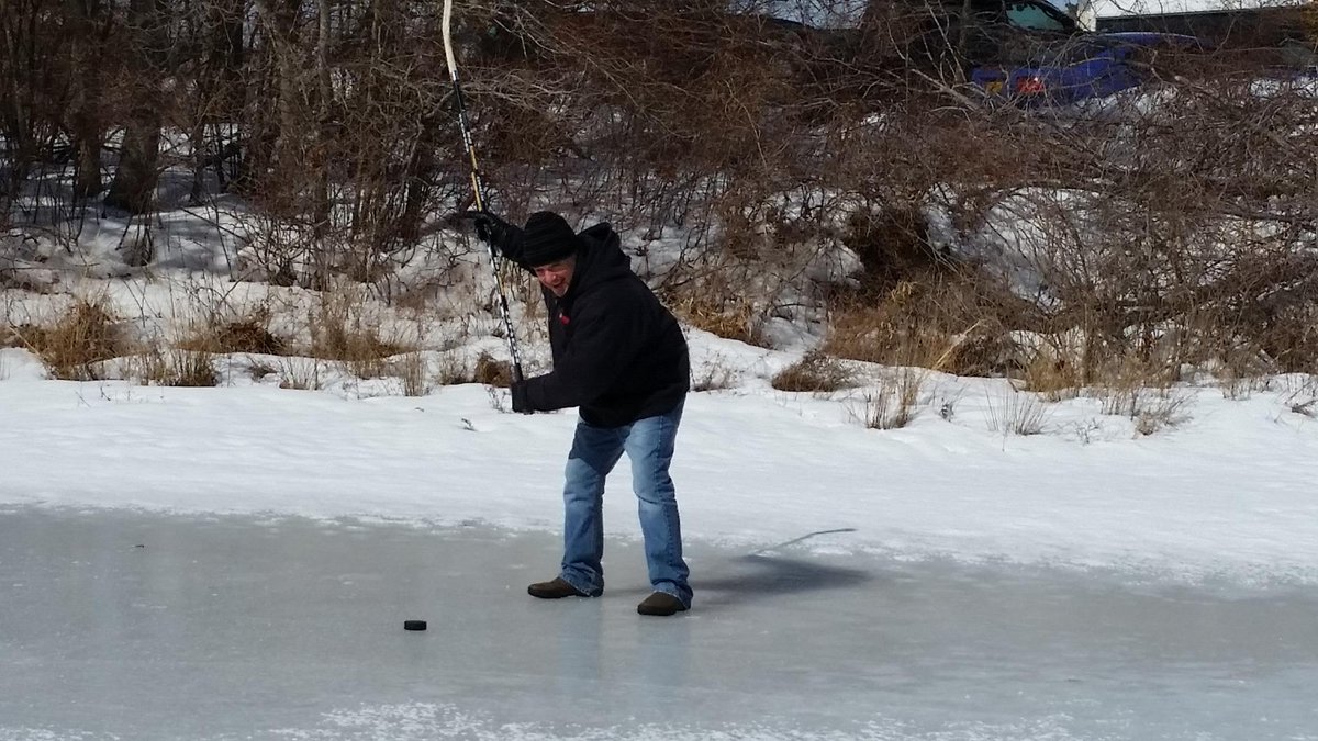 rbscorp's tweet image. #Hockey game on the natural ice rink @ our corporate office #lunchtimelive #employeefun #frozen