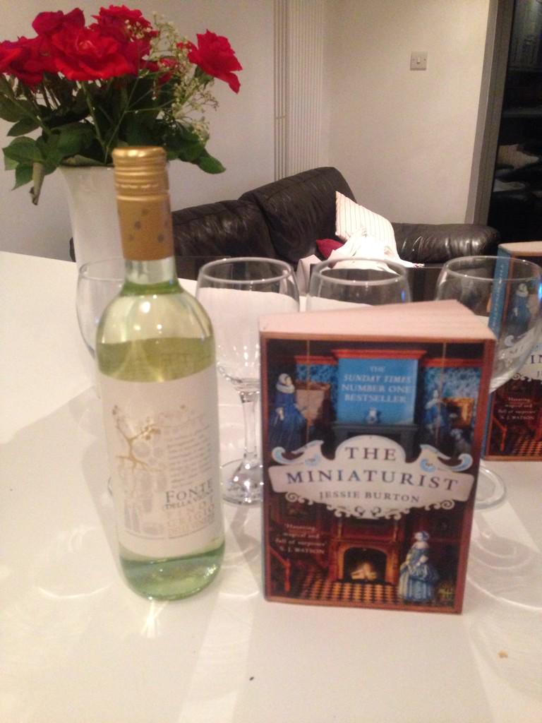 TheChapter6's tweet image. The wine today has been chosen by @Is_Nelson - a crisp Italian Pinot that goes best with chicken.