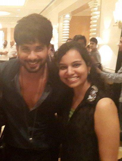 Complan boy had cast his glow. He still lights my face. Happy Birthday Shahid Kapoor <3 Ti voglio bene 