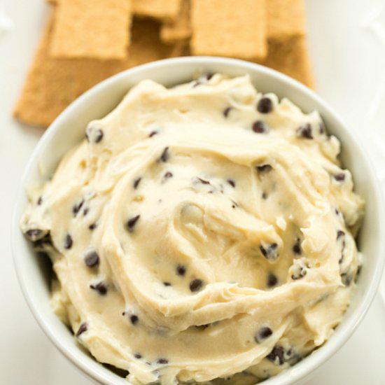 FoodPornAddicts's tweet photo. Chocolate Chip Cookie Dough Dip http://t.co/16Isu5xN7r