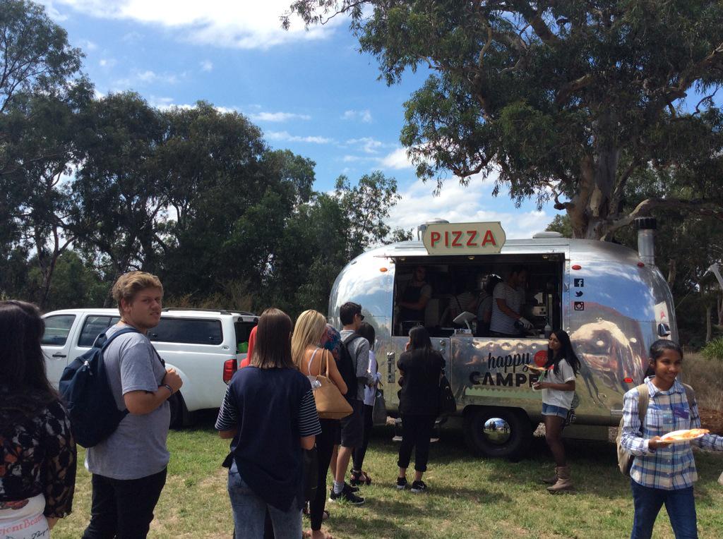 RMIT's tweet photo. Come down to Bundoora Welcome Day for a 'pizza' the action! Tell us what's your flavour, tag #RMITGetStarted http://t.co/NMsB6xB81d