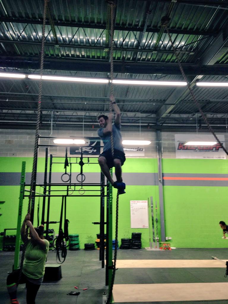 TheRDLab's tweet image. Training begins for the @Bparthun PT test. #ropeclimb #scaredofheights