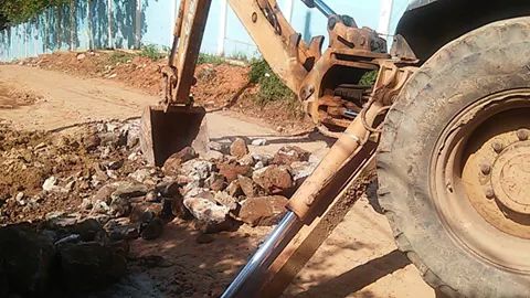 LNC_Honduras's tweet photo. Así avanza la instalación de la tubería para las aguas negras en Trujillo. Una gestión impulsada por @TrujilloMuni. http://t.co/k2yycfaWh9