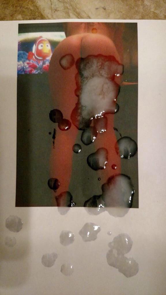 MCumslutt's tweet photo. @B_Wad77  mm I love cum on my ass 😍😍 http://t.co/6W474SJ6D1