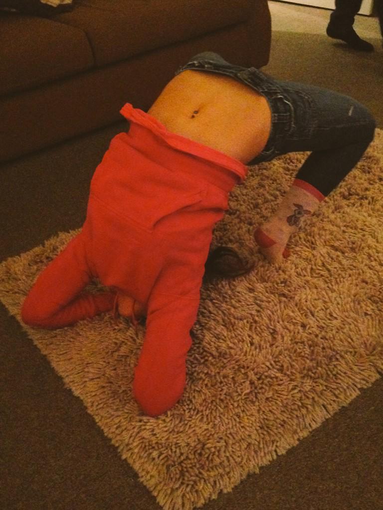 pogletbabe's tweet image. This kid just doesn't know how to chill! #standardbehaviour #watchmemum #bendypeeps