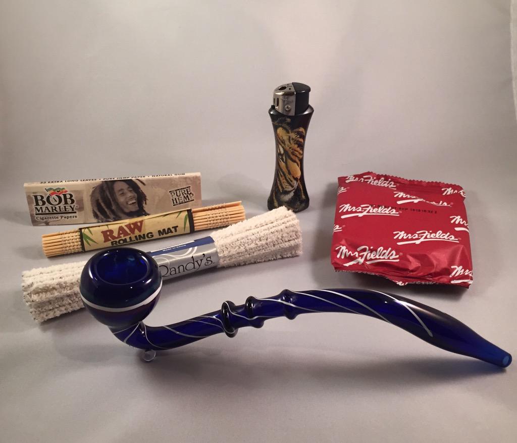 pufferbox's tweet photo. February Puffer Box - Happy Birthday Bob Marley! #sherlock #420 #pufferbox http://t.co/vRqAS94jVt