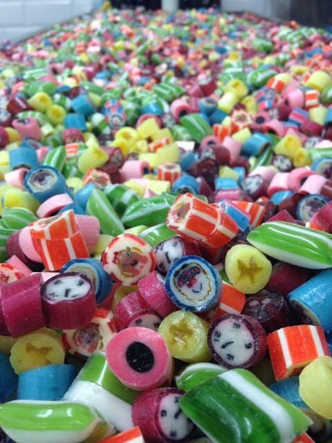 TweetsbyTashaS's tweet photo. Can't wait til tomorrow, I'm heading to @spun_candy #London for a #candymakingmasterclass #candyshop #sweettooth http://t.co/zmdlbq0hXd