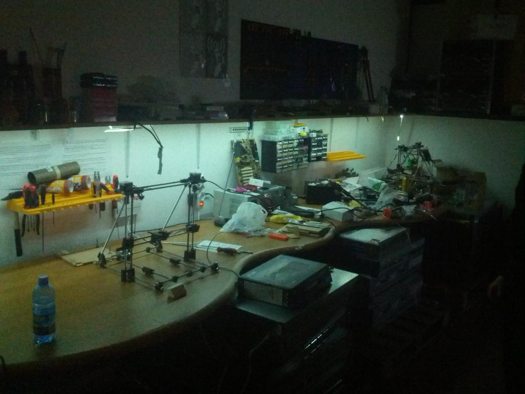 Effetto led <a href="/HacklabCS/">Hacklab Cosenza</a> un grazie a @61615m1