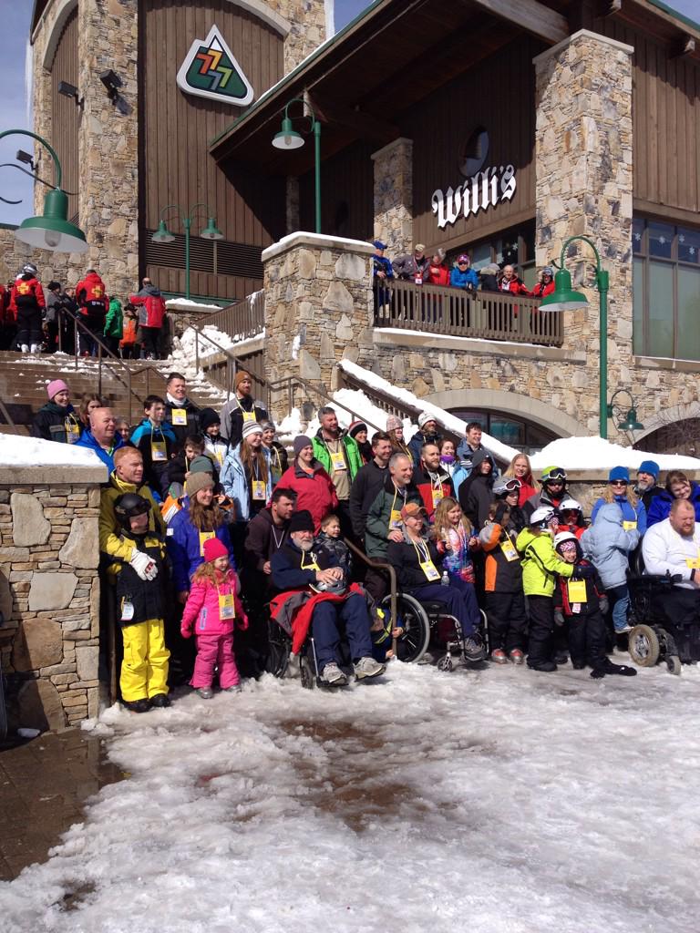 CarriePerryTV's tweet photo. Working, while skiing and seeing veterans enjoy winter sports Wounded Warrior Patrol @SevenSprings7 http://t.co/cEUjNf6n0I
