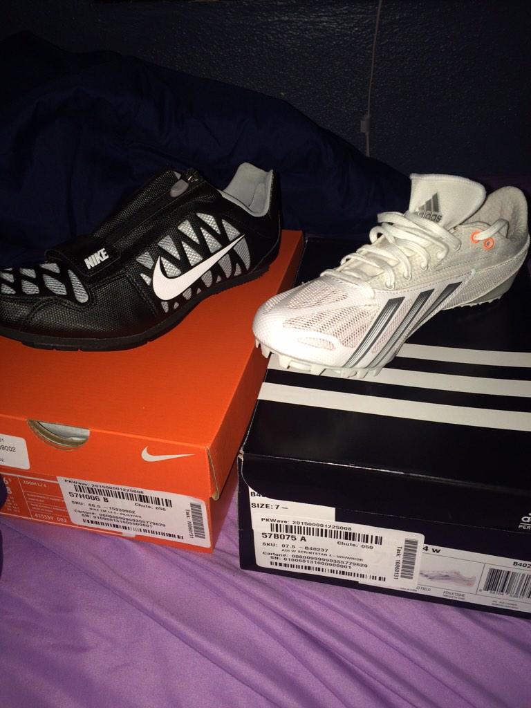 AfriqueQueen_'s tweet image. My babies came. 😁😊🏃💨 #TrackAddiction #SpikeLife