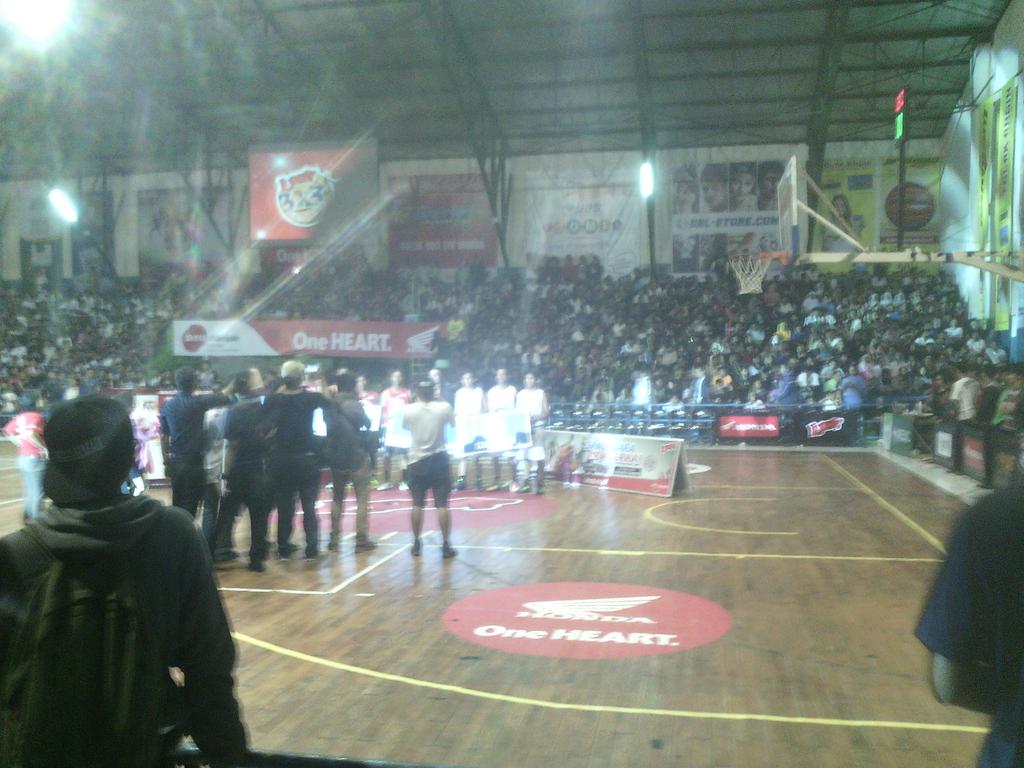 SMPN3basket's tweet photo. Selamat SMANSA Tasikmalaya. 3X3 Menang Series Bandung Champion. Mimpi ke USA semakin dekat. Semangat!! http://t.co/cO0GIkniYL