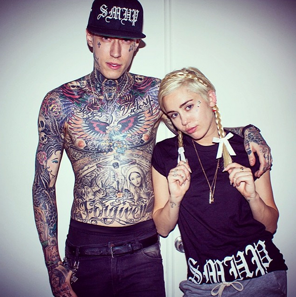 Smilerr23's tweet photo. Happy Birthday @TraceCyrus ♡ http://t.co/mu8L3EOW5v