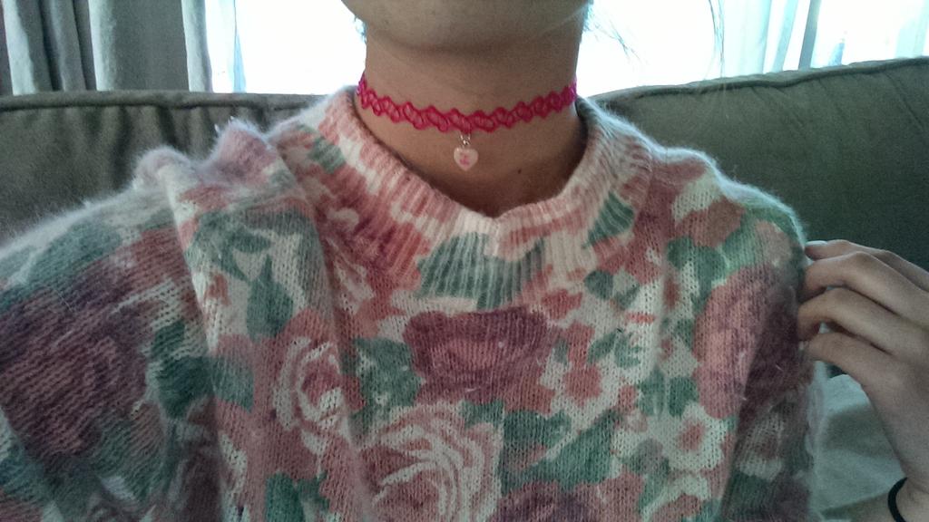 totaIoser's tweet image. my @ShopAliens Valentine's Day set came in today!! ♡