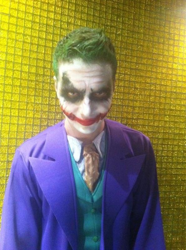 yeoo_steph's tweet photo. @JBALVIN como "the joker" uffff todavia eres hermoso!!! Hahaha 😍😍😙😙 AY VAMOS!!!! http://t.co/ida7hxNEv3