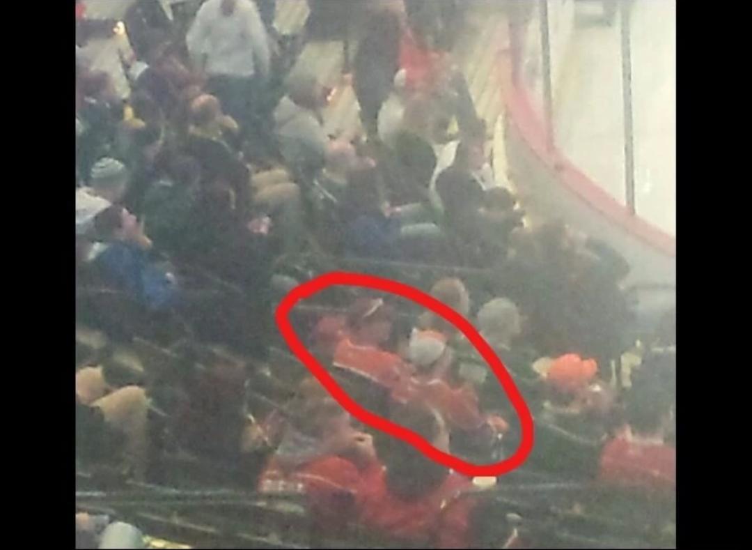 TJX_09's tweet photo. They look like fish out of water #mnwild http://t.co/i4rjQ8sNRP
