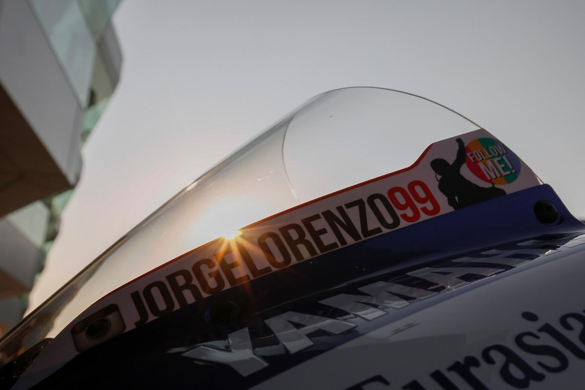 MotoGP's tweet photo. Sunrise for the final day of the official test. #MotGP #SepangTest2 http://t.co/2eYaJV4JZs
