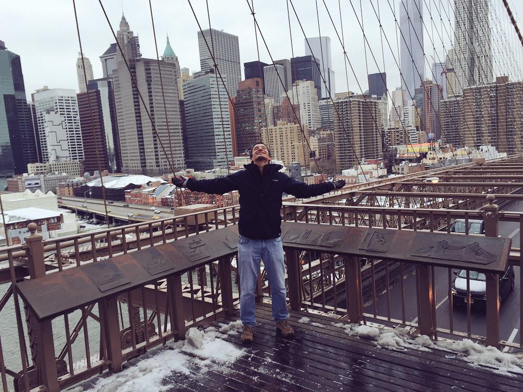 robinxz7's tweet photo. Brooklyn Bridge!!.. :) http://t.co/NxStHAYTvL