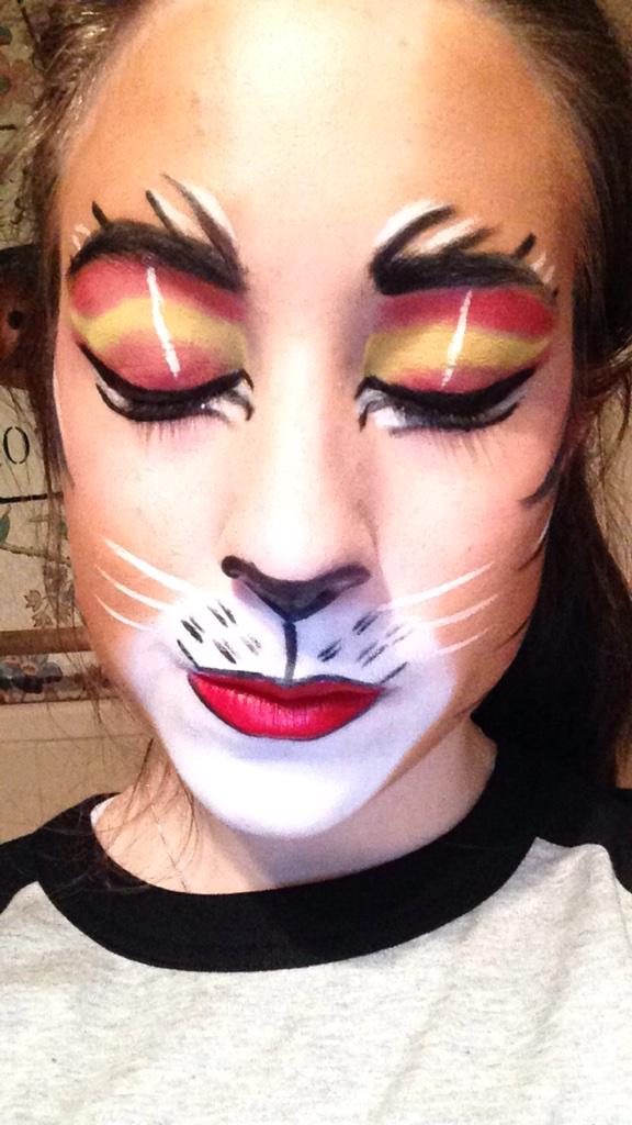 fae_funscary's tweet image. Happy with how this came out. #Bombalurina #catsthemusical