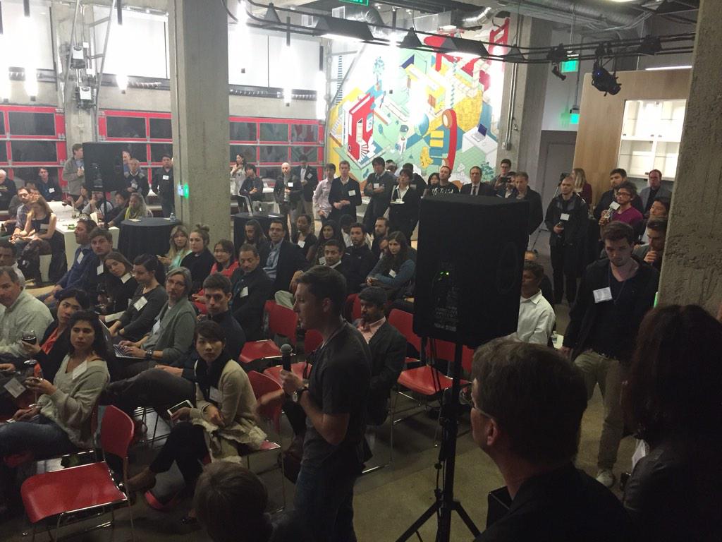 TakOhtsu's tweet photo. fully packed tonight, awesome!! #lab1point0 http://t.co/tHDAJhVVgf