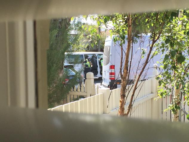 Bomb scare duke st st Kilda bom squad outside bedroom window