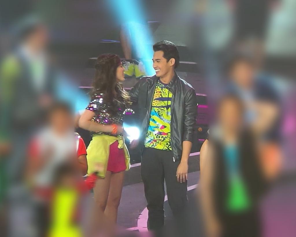 evalencia0730's tweet photo. Sariling mundo....
#OhMyGInnerTruth
OhMyG PhieBy KuyaKa Diyan http://t.co/gLbWA6IpHe