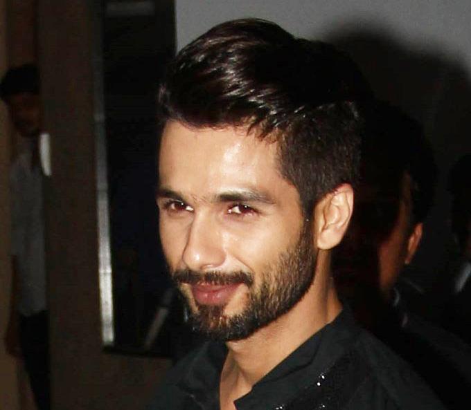 \" More Photos - Shahid Kapoor 34th Birthday Bash 
 : Happy Birthday Haider 