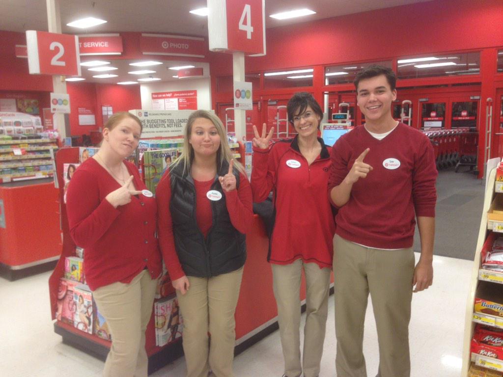 KariKarsky's tweet photo. Closing team all made their red card goals! #justask #makejakeproud @Howard_JoshT http://t.co/On99OQIqHh