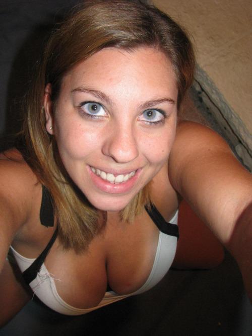 downblousejerks's tweet photo. down her blouse #down http://t.co/8f2gBhaapF