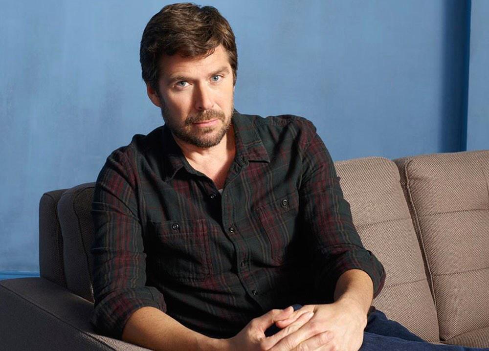  C\est l\anniversaire de Alexis Denisof (David) aujourd\hui ! Happy birthday from France     