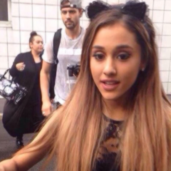 cyruscoffe's tweet photo. rt arianators @ArianaGrande #VoteArianaGrande #KCA http://t.co/gcCMmtVThG