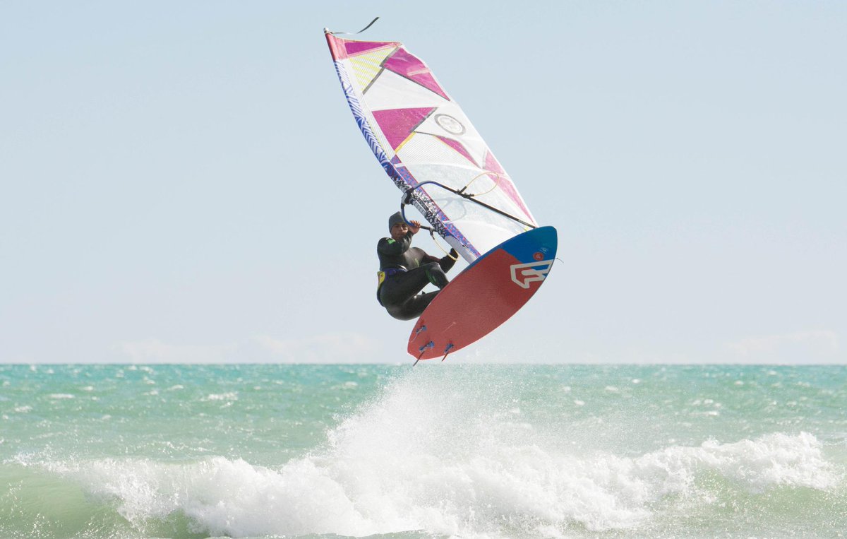 waves16's tweet image. Buen día en la Playa del Gurugú de Castellón