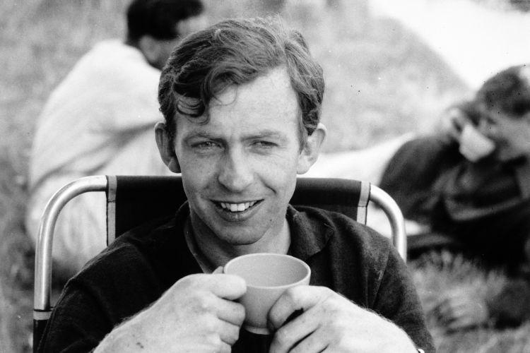 Happy Birthday to late 50\s/early 60\s racer Tony Brooks, who is 83 today! 
