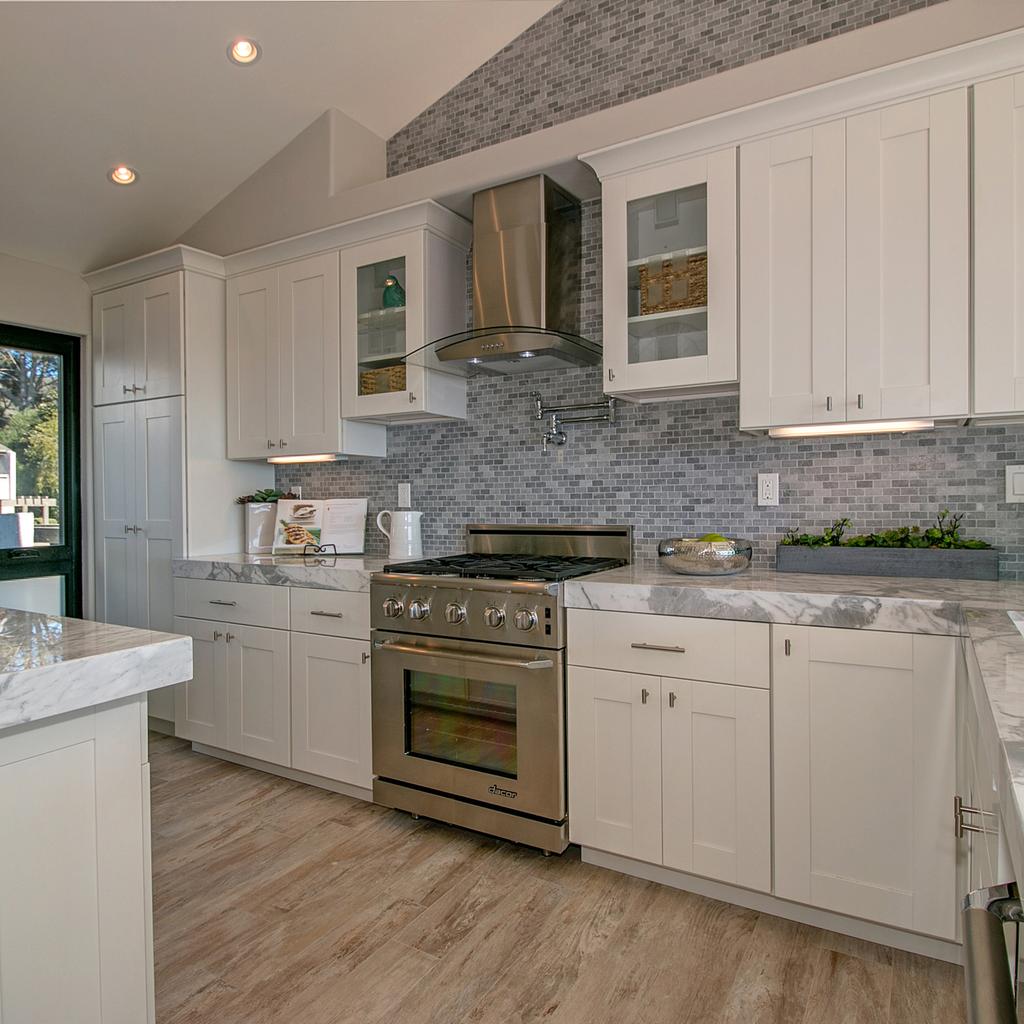 element_const's tweet photo. Did you know that #elementconstruction does incredible interior work like this kitchen remodel? http://t.co/GyKYOjLEGp