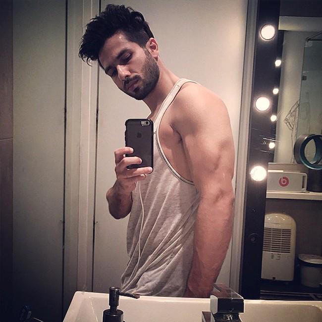 Happy Birthday Shahid Kapoor , God Bless you.... 
