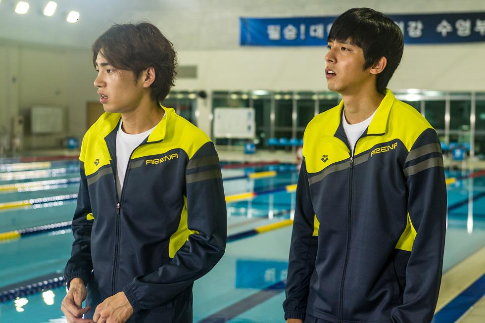 【君に泳げ！】ソ･イングクとともに“3バカトリオ”を演じたキム･ジェヨン＆シン･ミンチョルから日本語でメッセージ！→ oyoge-movie.tumblr.com/post/112031142… youtu.be/1EPso7LSOqA