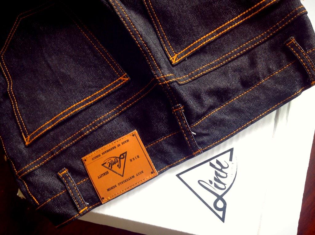 Dikasih denim sama <a href="/linkprjct/">Link project</a>. Pas bener, keren, enak dipakenya. Thank you yaaa.