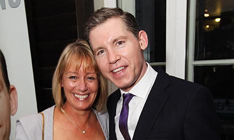 Wishing a very happy birthday to comedian Lee Evans who turns 51 today:  