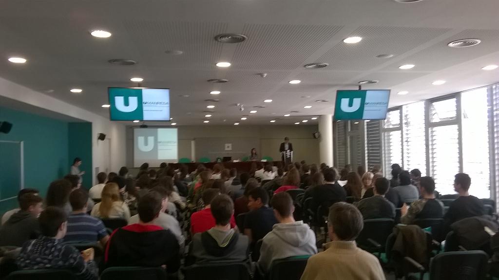 mbernadich's tweet photo. Comença #AdeDay a @UManresa http://t.co/hLRNEW51II