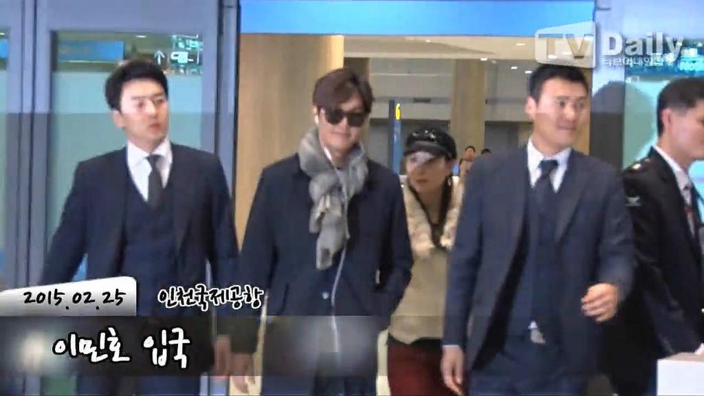3veKmy's tweet photo. 250215 #LeeMinHo #LeeMinHo arrival at #Incheon back from #Philippines cr TV Daily News http://t.co/qlYheY75x0 (8-9) http://t.co/lfziBBrECQ