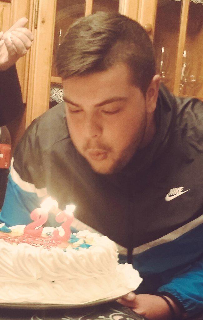 coramaria77's tweet photo. Tequiero💗 Felices 23 Gordito http://t.co/C0NEshqAx6