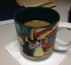 un rico cafecito es lo que me mantiene activa a esta hora!