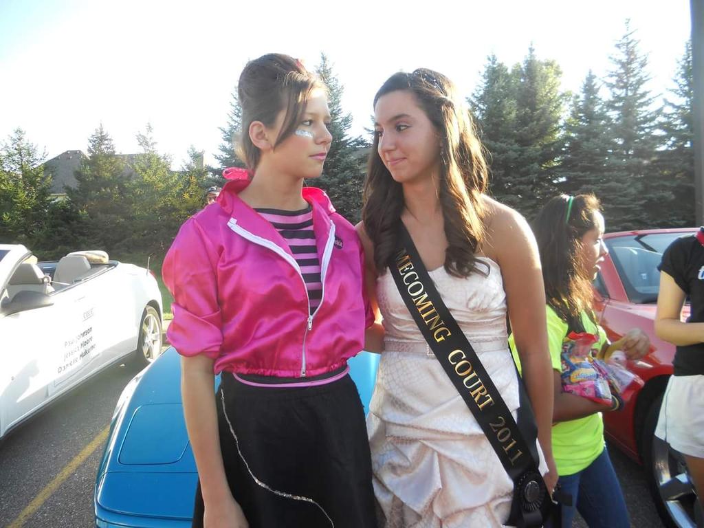 NikiNeemz's tweet photo. HAPPY BIRTHDAY TO MY GIRL @rachaeltwits5 #herb #showmesometitays #chatastic #roundthembases #howboutthatheatgame http://t.co/fezhuNpbNS