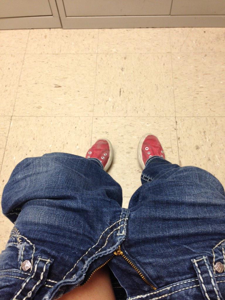 StephyDelicious's tweet image. Just working. NBD. #toilettalk